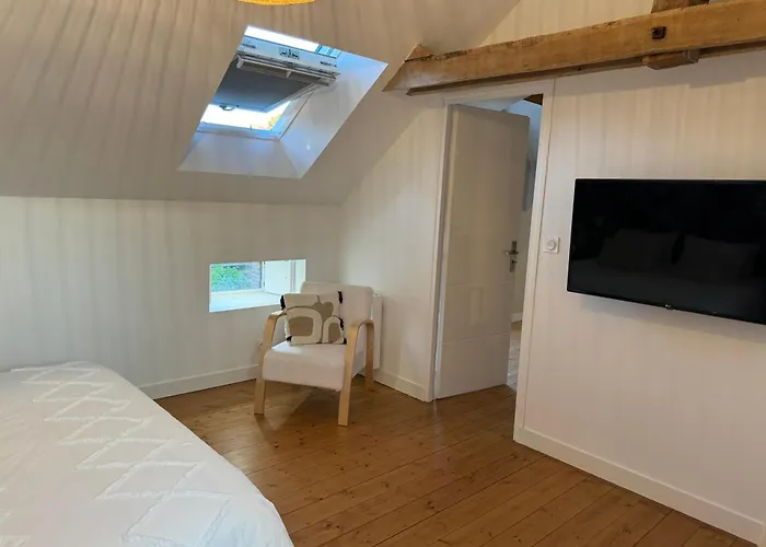 Tres Bel Independant De Type 2 * Laval (Mayenne)